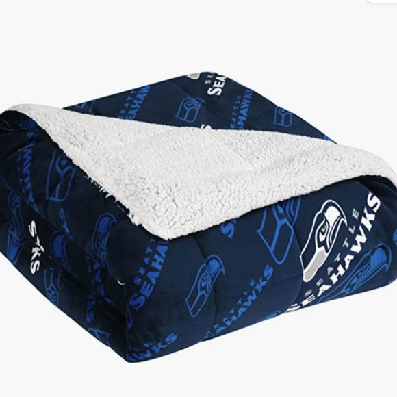 NFL SEAHAWKS: PLUSH-SHERPA/ REVERSIBLE/ DOWN ALTERNATIVE COMFORTER (Queen/King) - Picture 5 of 6